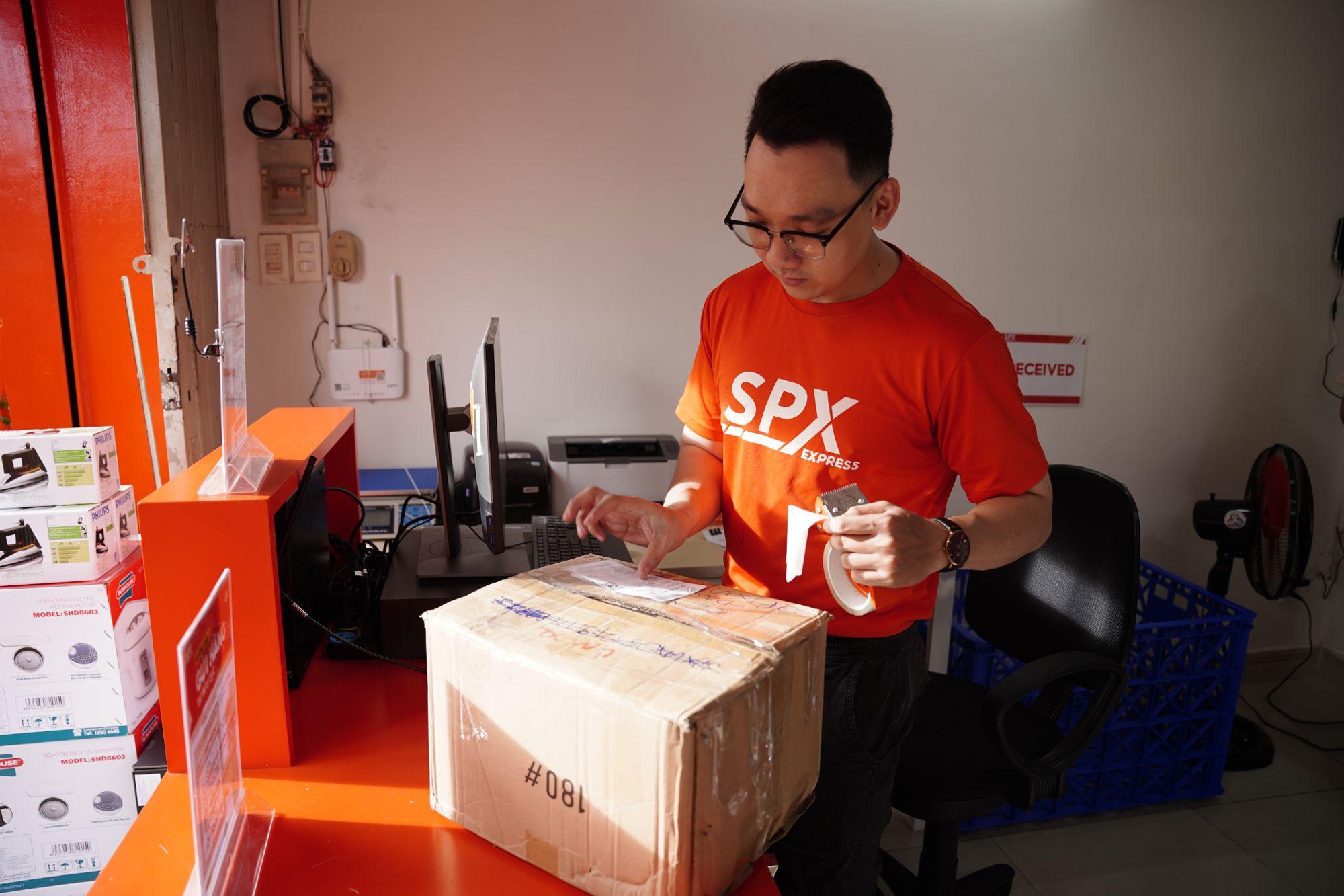 SPX Express mở rộng bưu cục, phục vụ gửi hàng cá nhân dịp cao điểm - Ảnh 2.