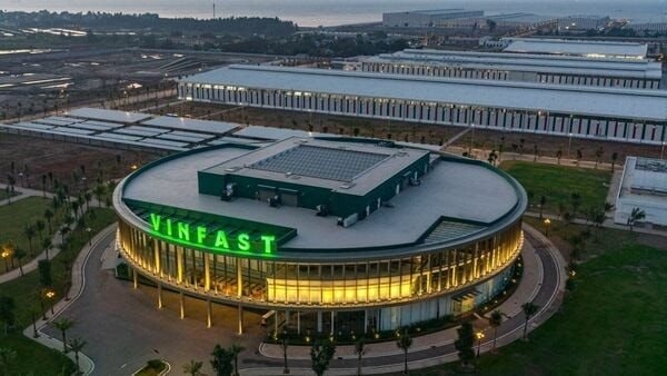 Loạt động thái lớn của tỷ phú Phạm Nhật Vượng tại thị trường đông dân nhất thế giới- Ảnh 1.